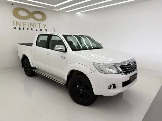 TOYOTA HILUX 2.7 SR 4X2 CD 16V FLEX 4P AUTOMÁTICO